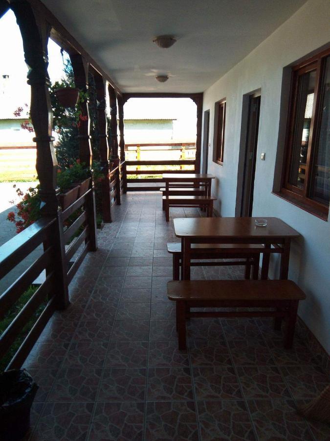Cris & Mona Hotel Săpînţa Kültér fotó