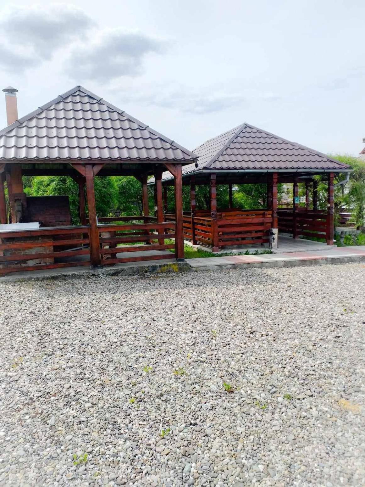 Cris & Mona Hotel Săpînţa Kültér fotó
