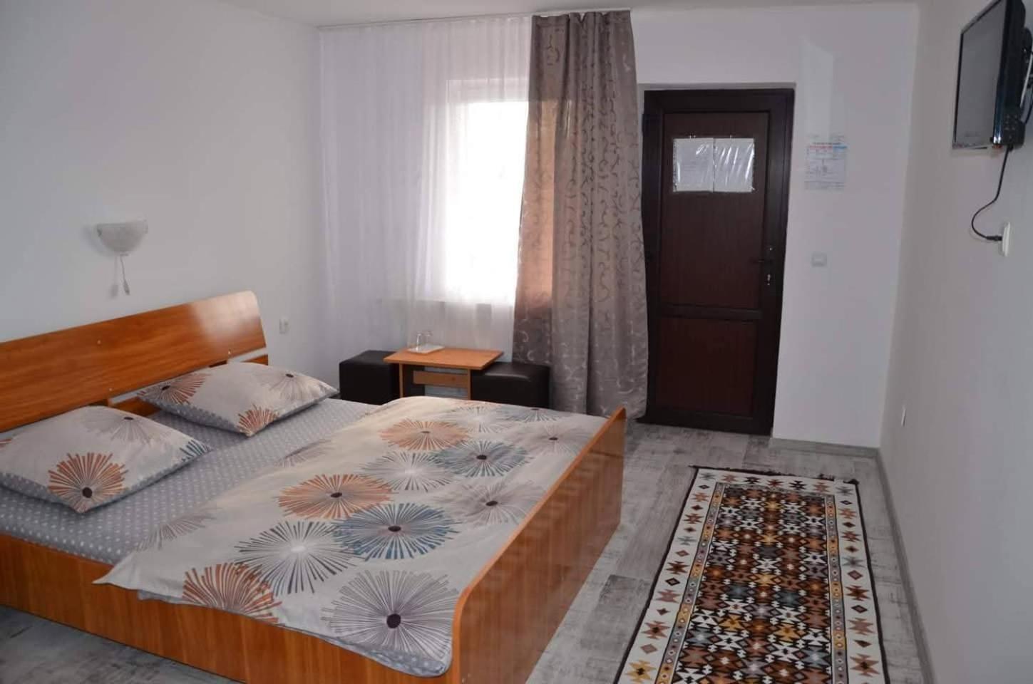 Cris & Mona Hotel Săpînţa Kültér fotó