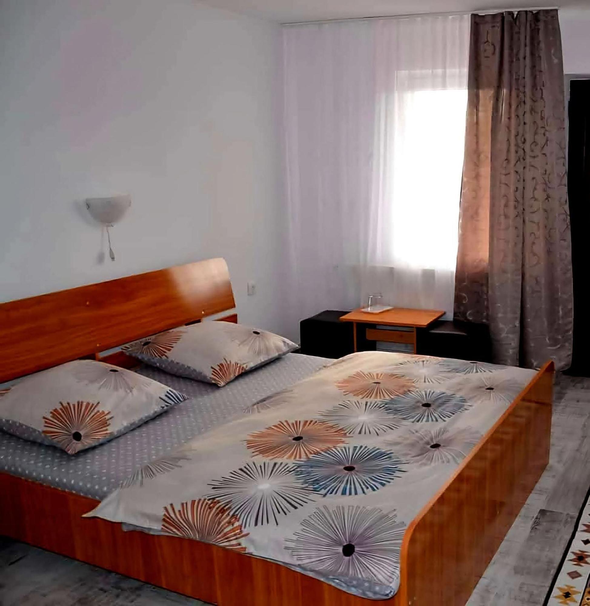 Cris & Mona Hotel Săpînţa Kültér fotó