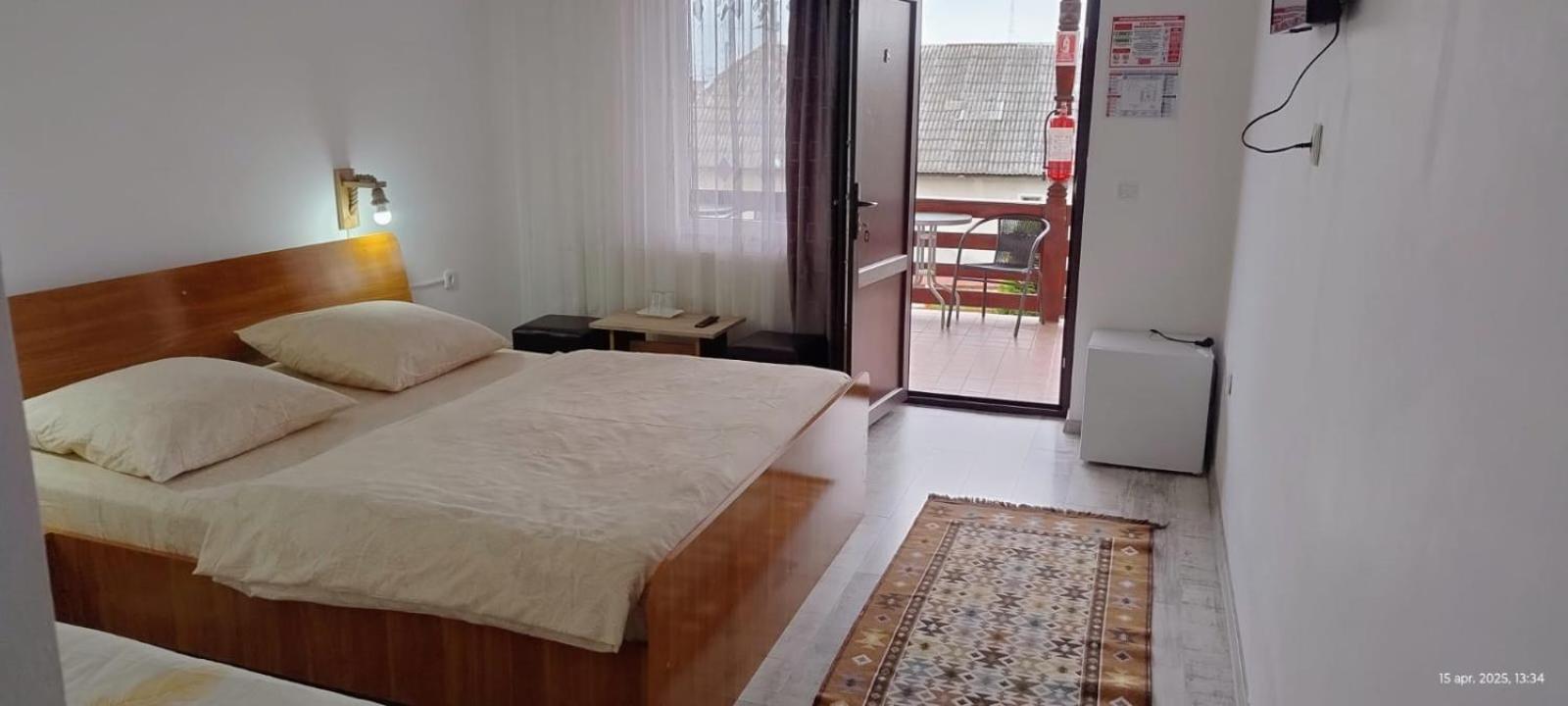 Cris & Mona Hotel Săpînţa Kültér fotó