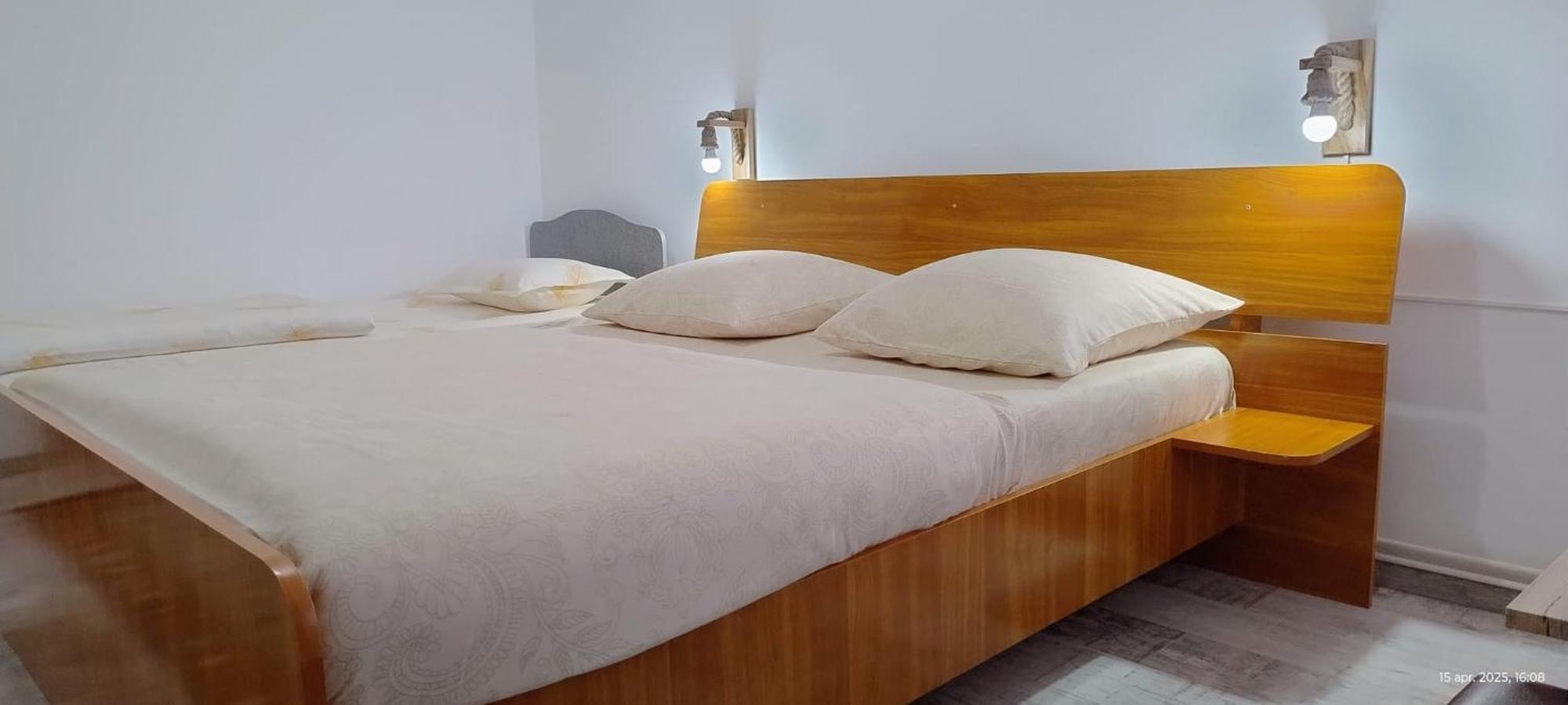 Cris & Mona Hotel Săpînţa Kültér fotó
